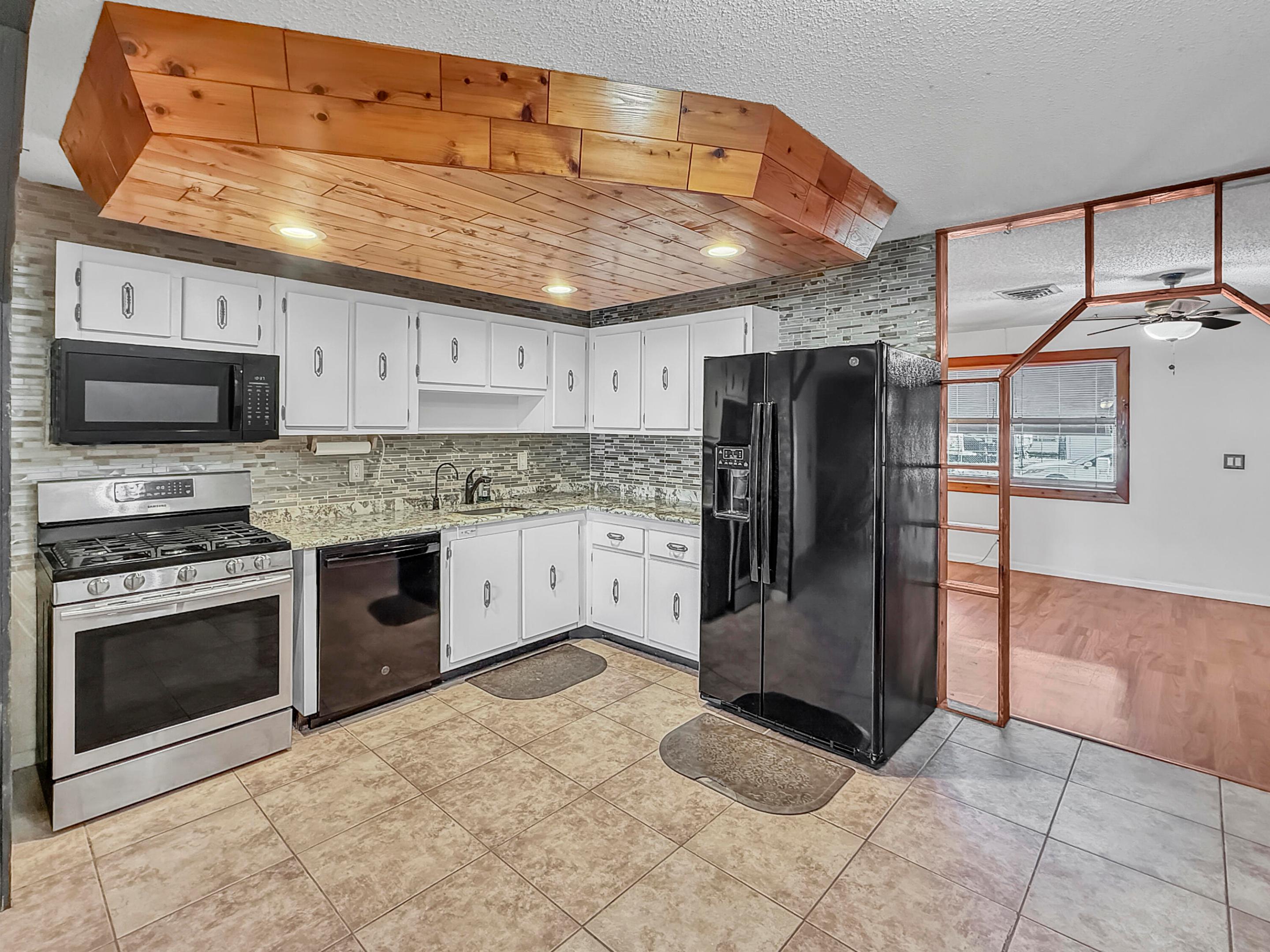 4387 Appian Way