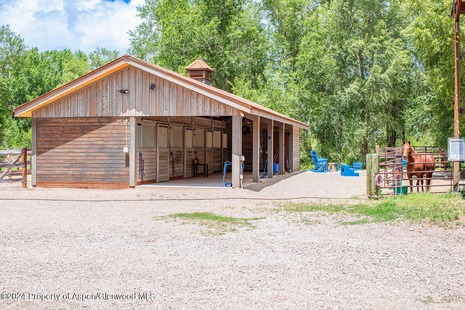 14913 Highway 82, 297