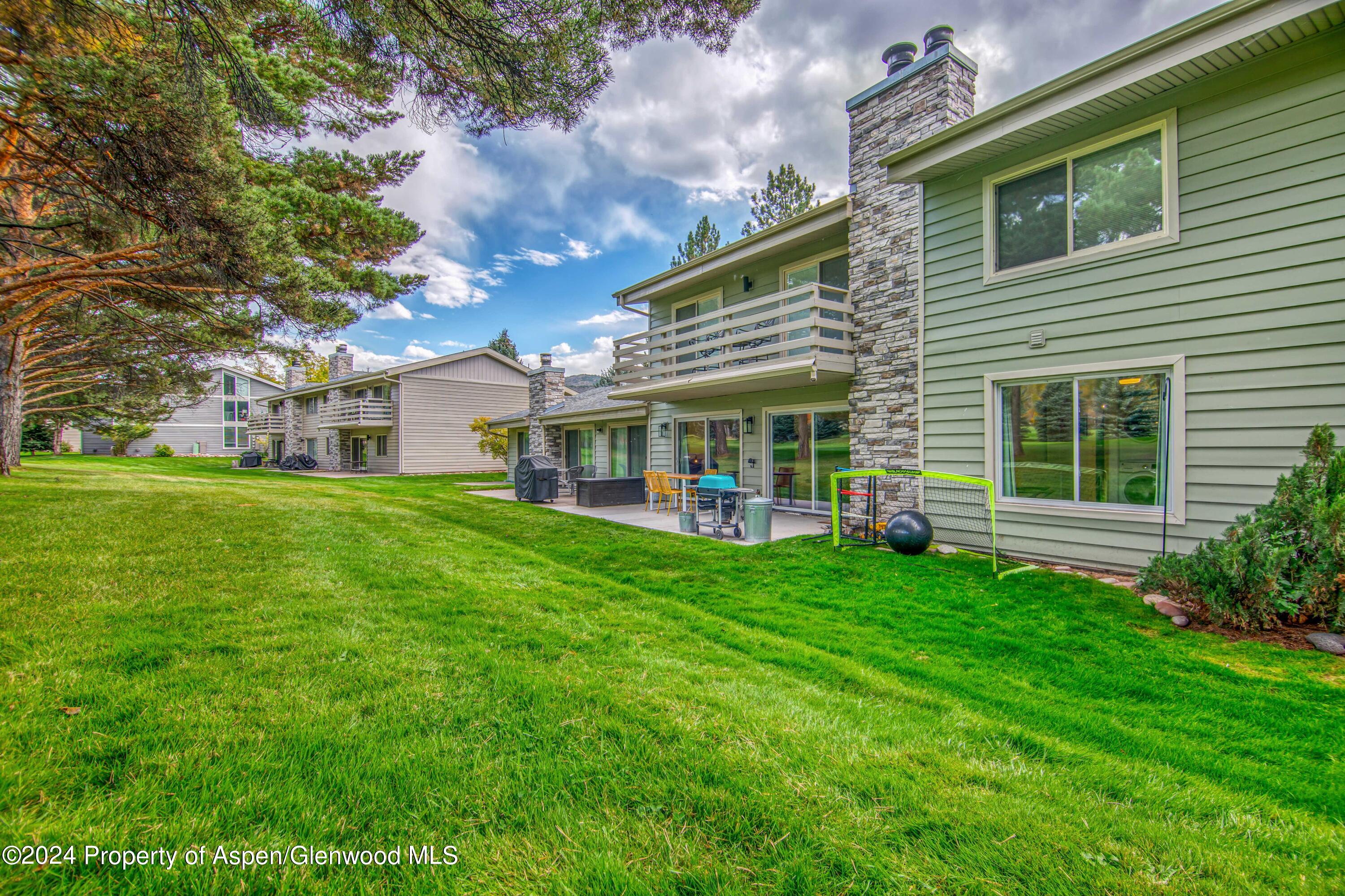 14913 Highway 82, 297