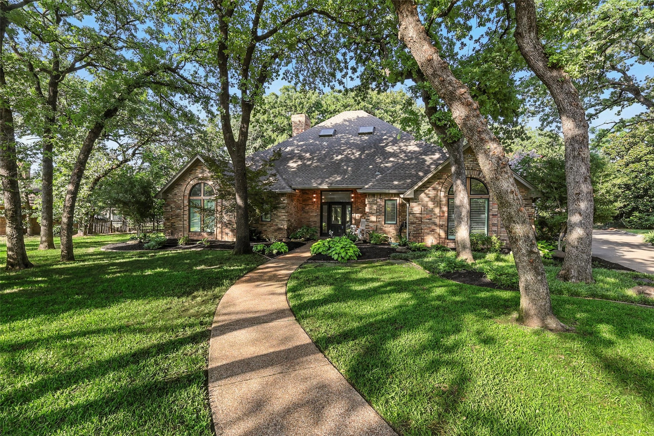 1211 Cross Timber Drive