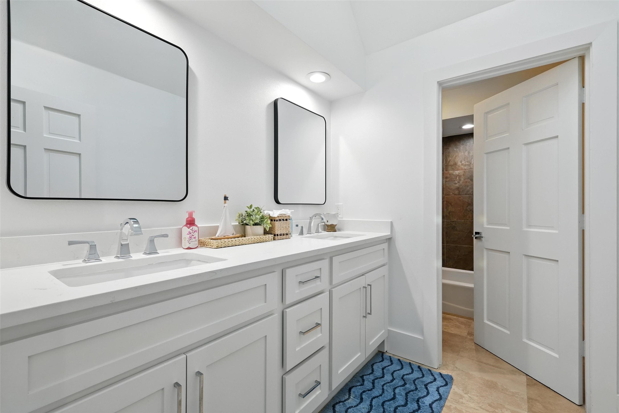 1211 Cross Timber Drive