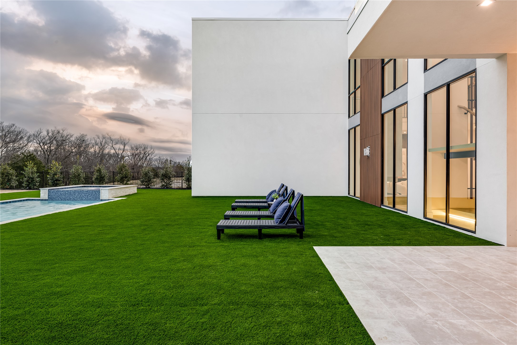 229 Sunset Point Trail