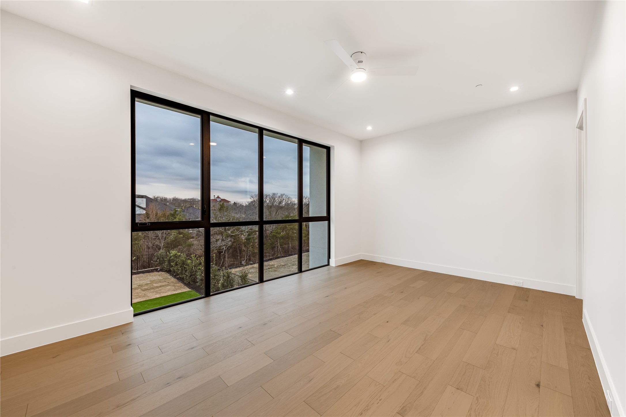 229 Sunset Point Trail