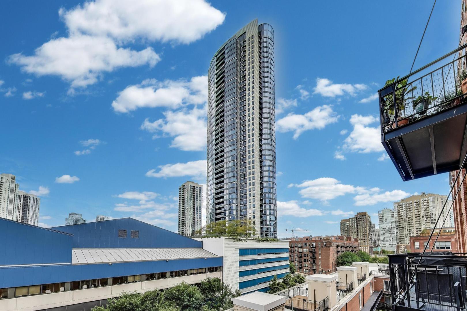 360 W Illinois Street Unit: 503