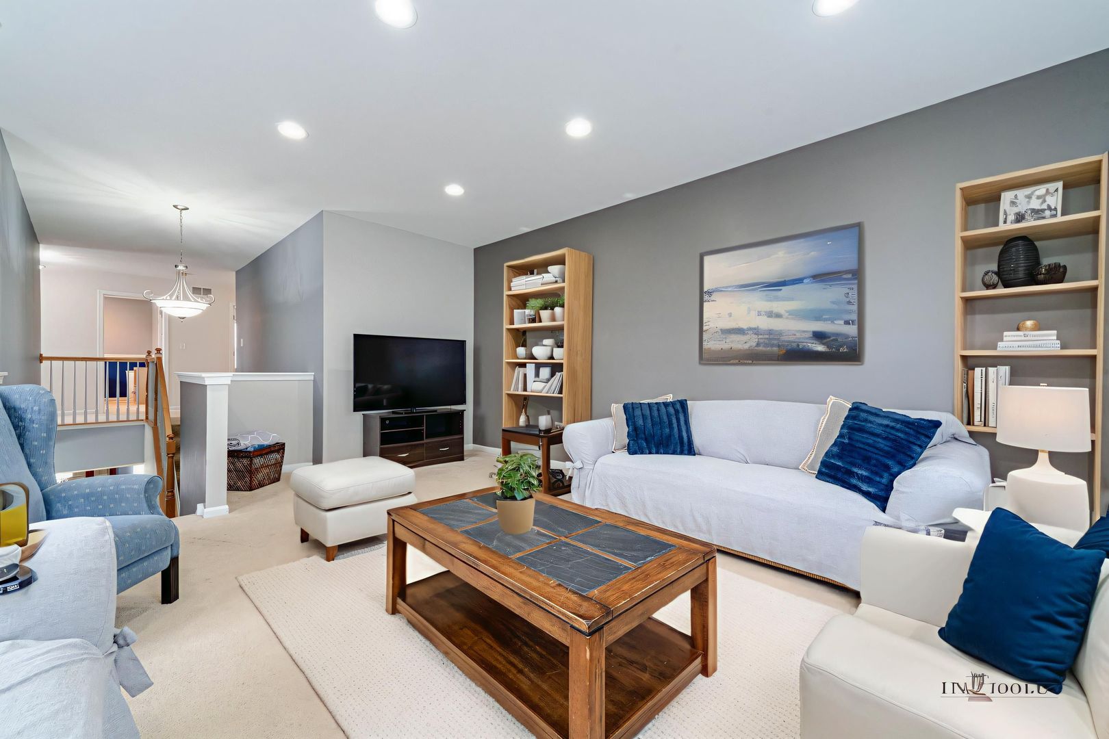 683 Niagara Drive