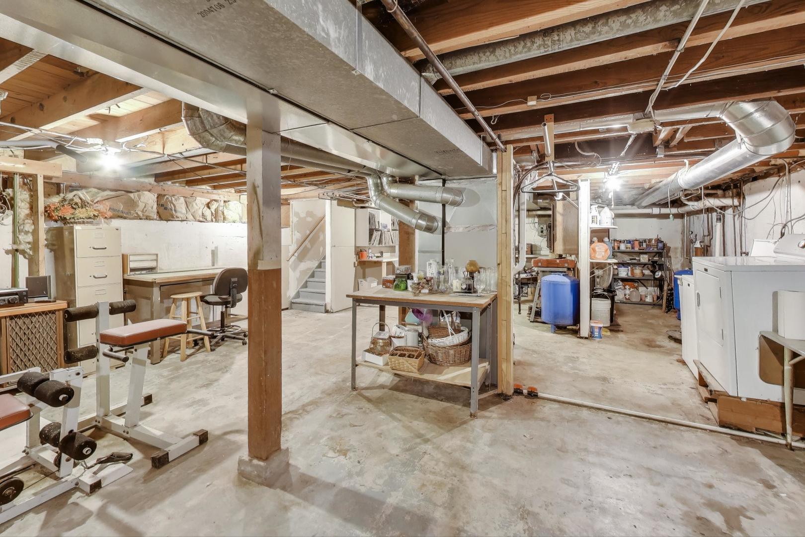 4116 E Lake Shore Drive