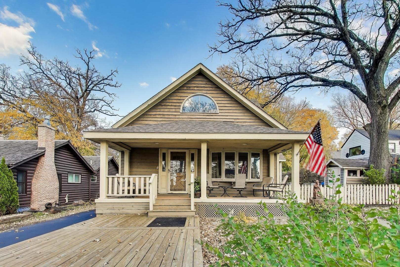 4116 E Lake Shore Drive