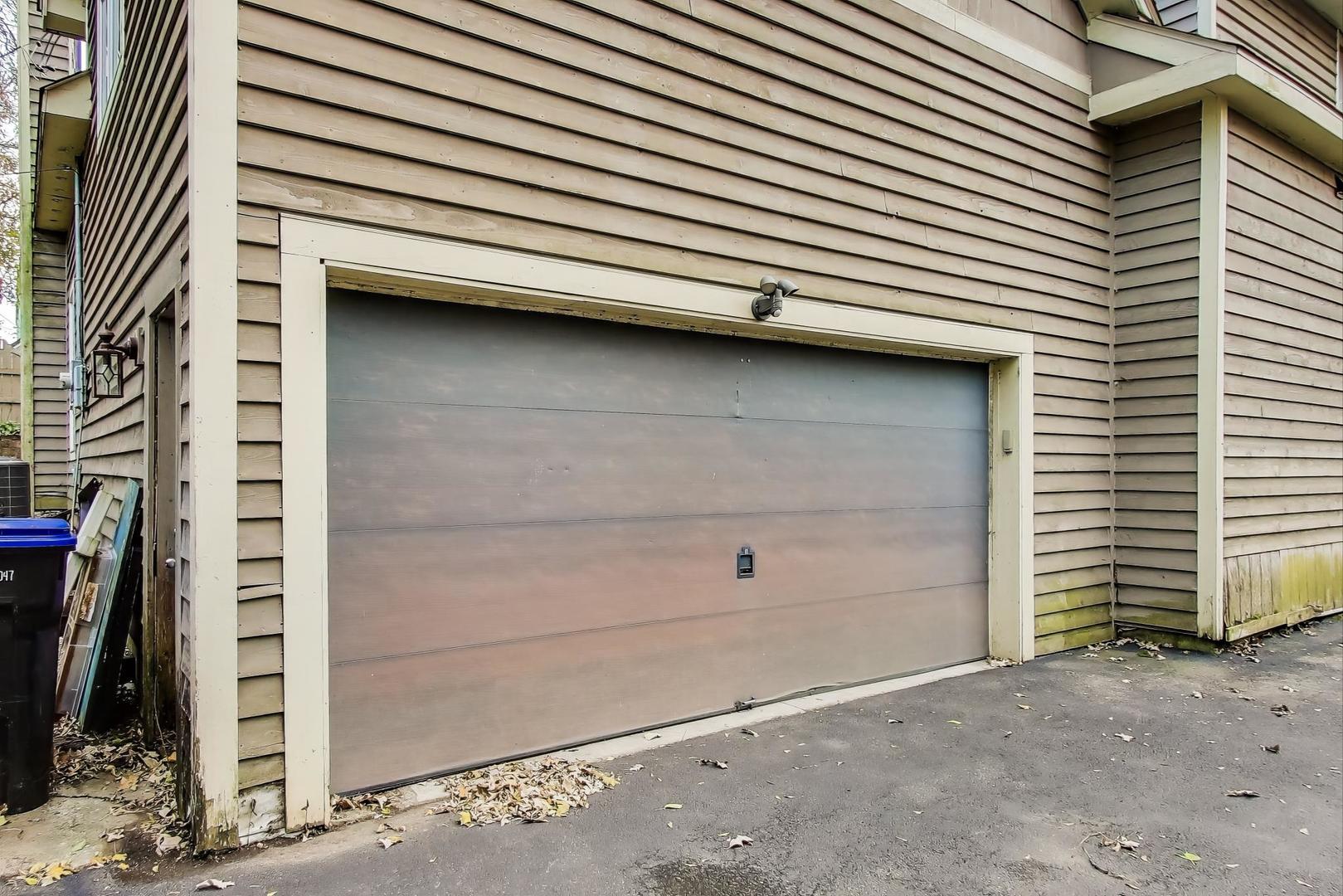 4116 E Lake Shore Drive