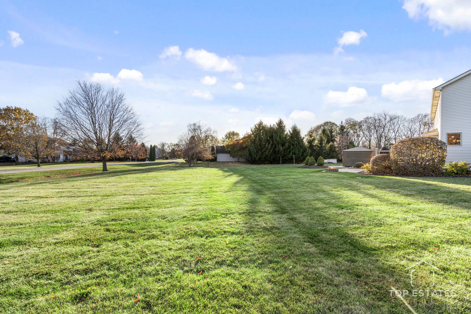 2303 Fox Bluff Lane