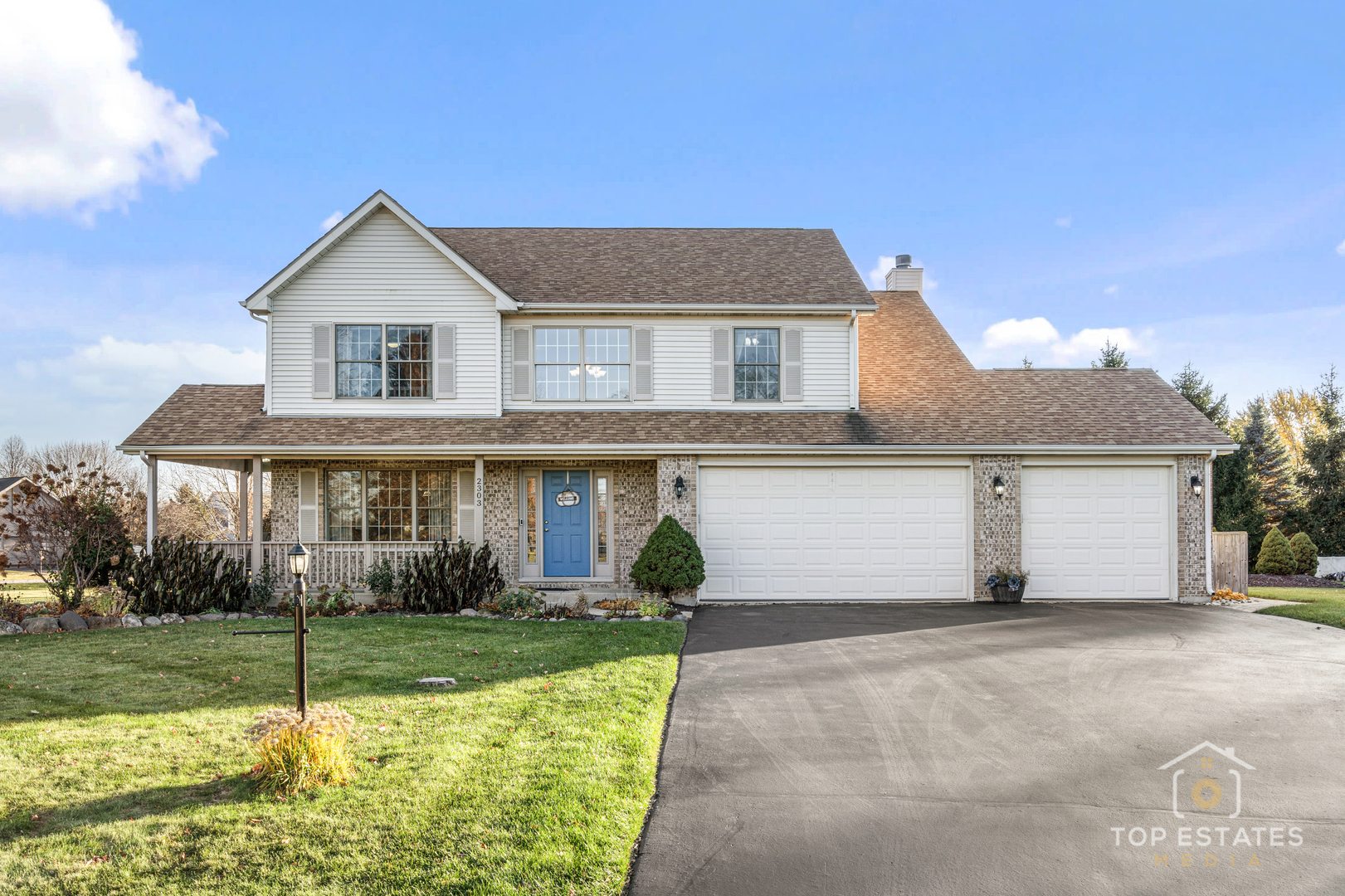 2303 Fox Bluff Lane