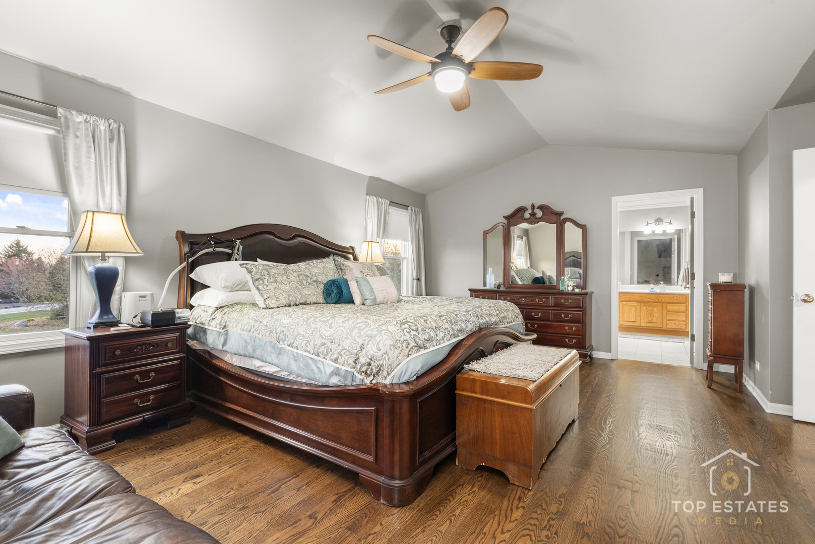 2303 Fox Bluff Lane