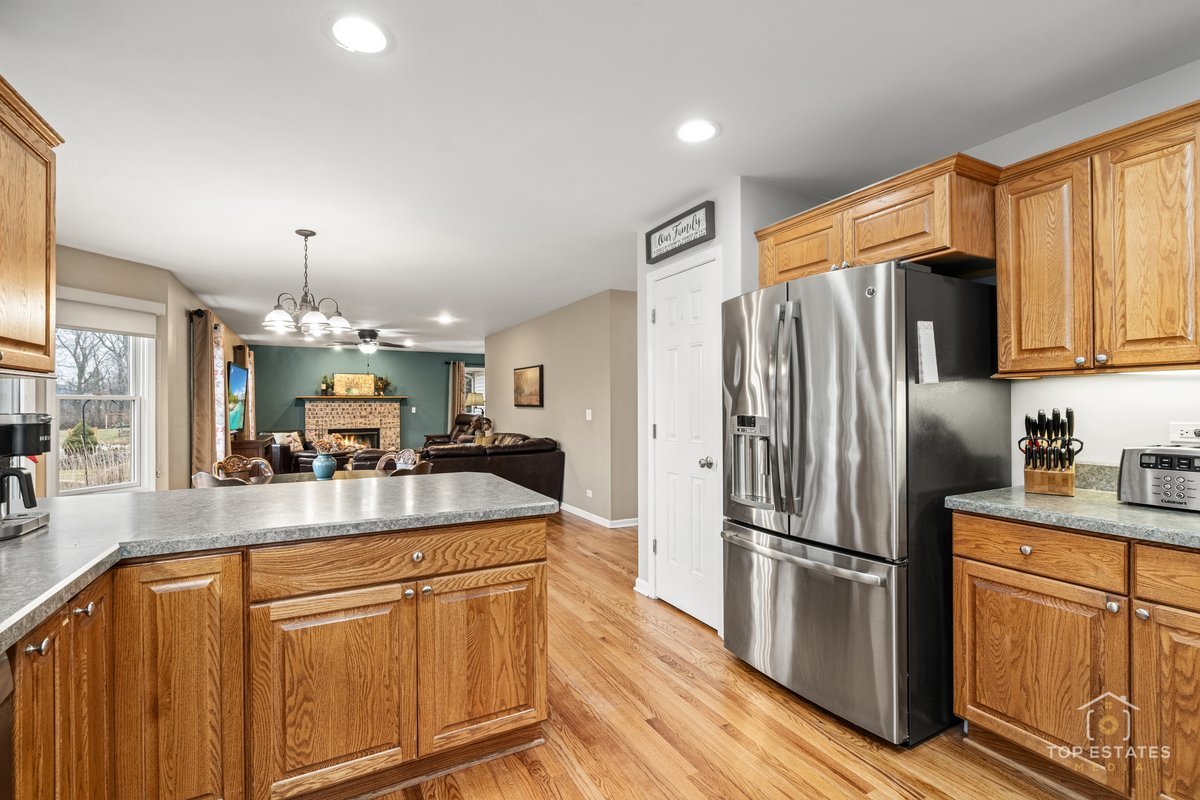 2303 Fox Bluff Lane