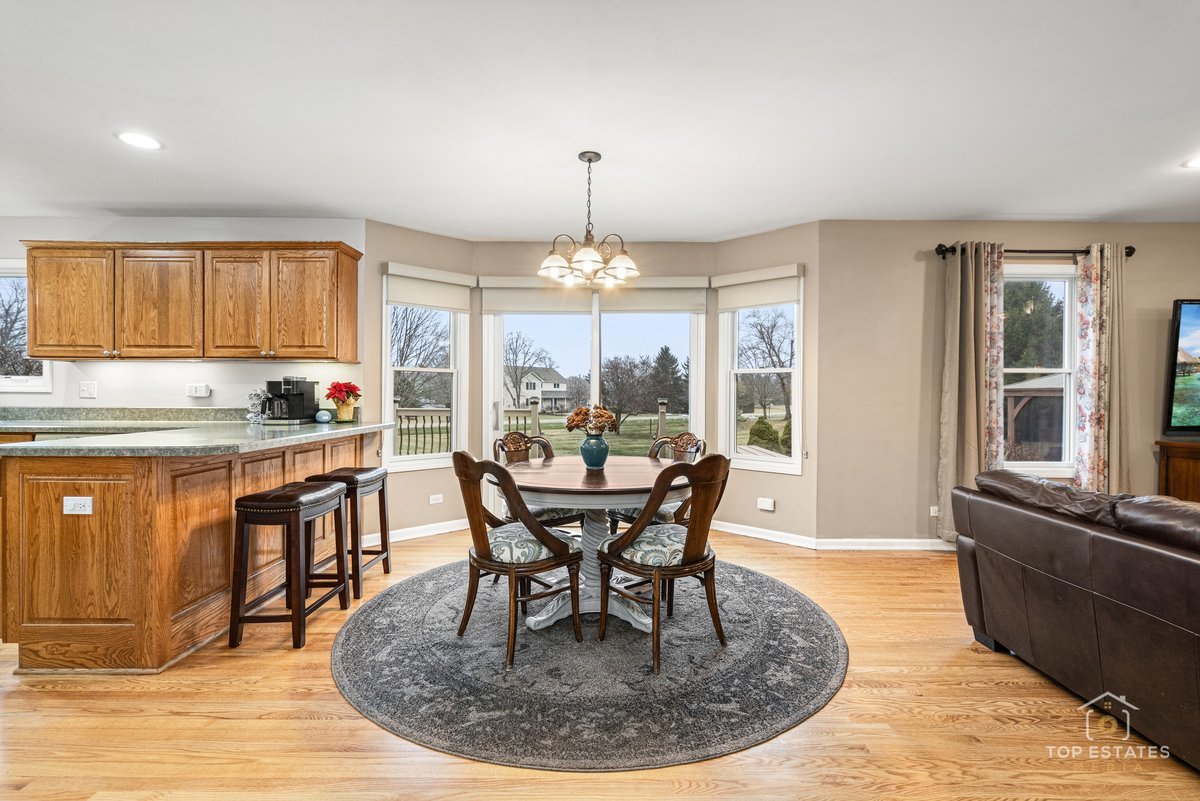 2303 Fox Bluff Lane