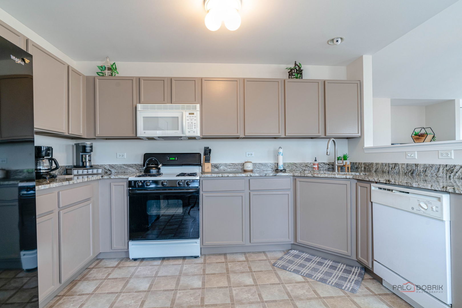 585 Bridle Court Unit: 585