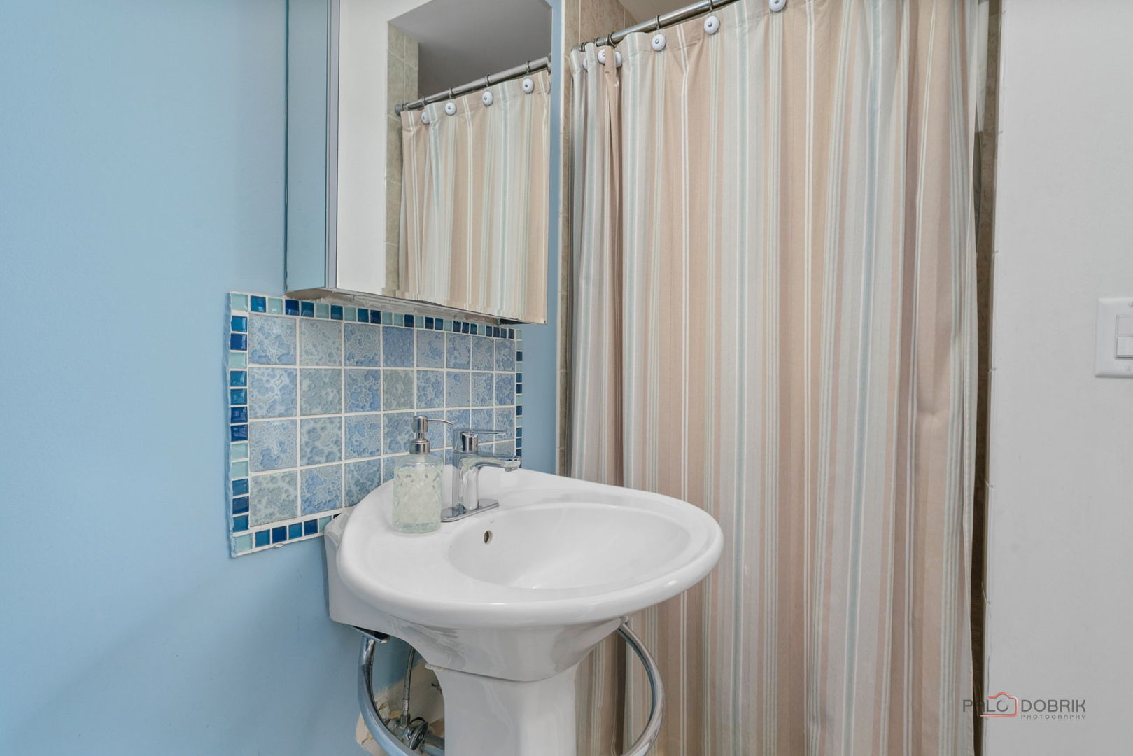 26982 W Lakeview Drive S