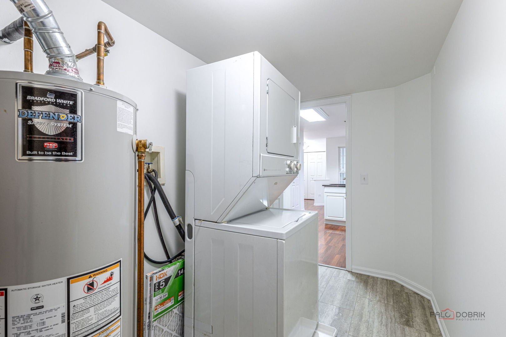 985 Huntington Drive Unit: 985