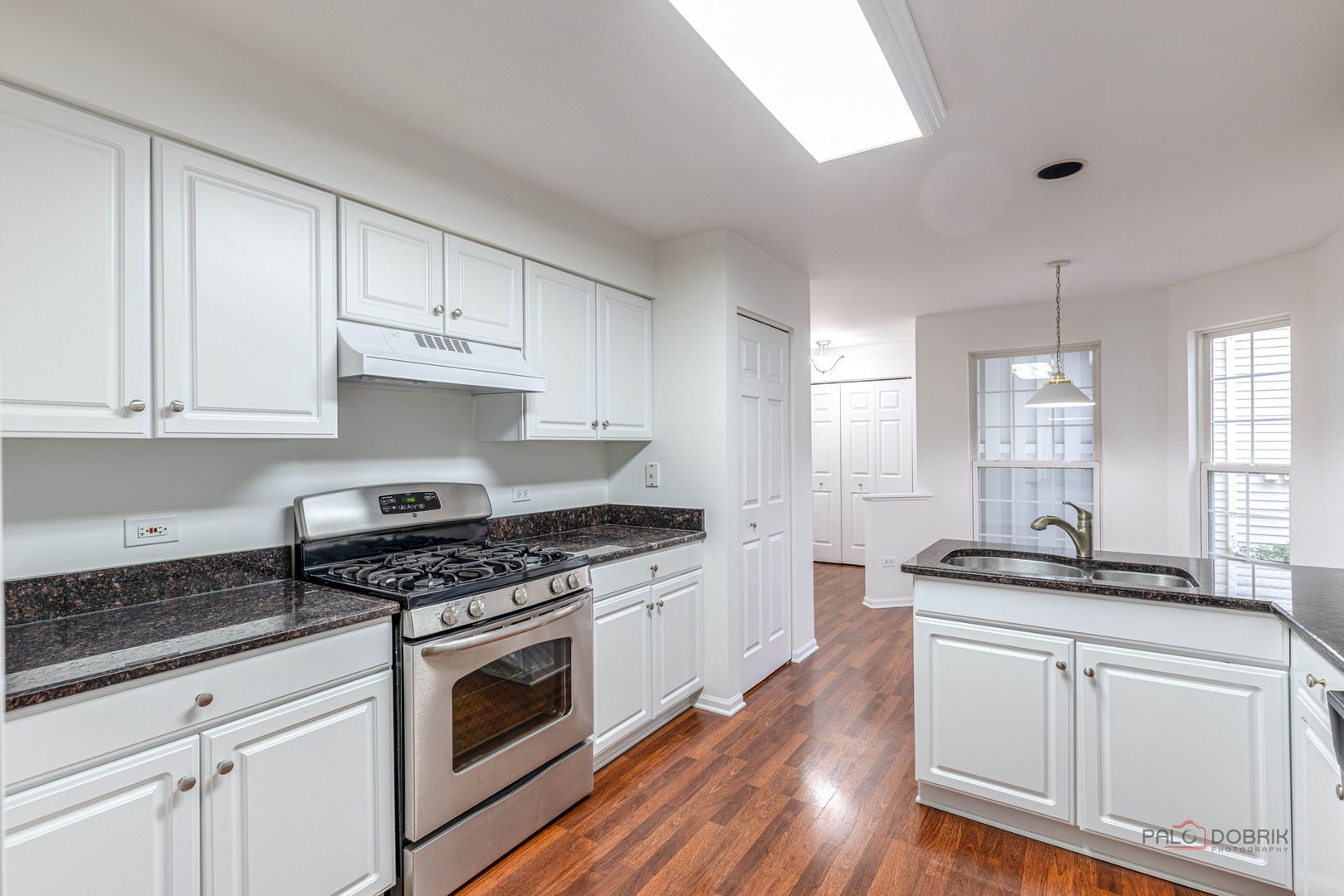 985 Huntington Drive Unit: 985