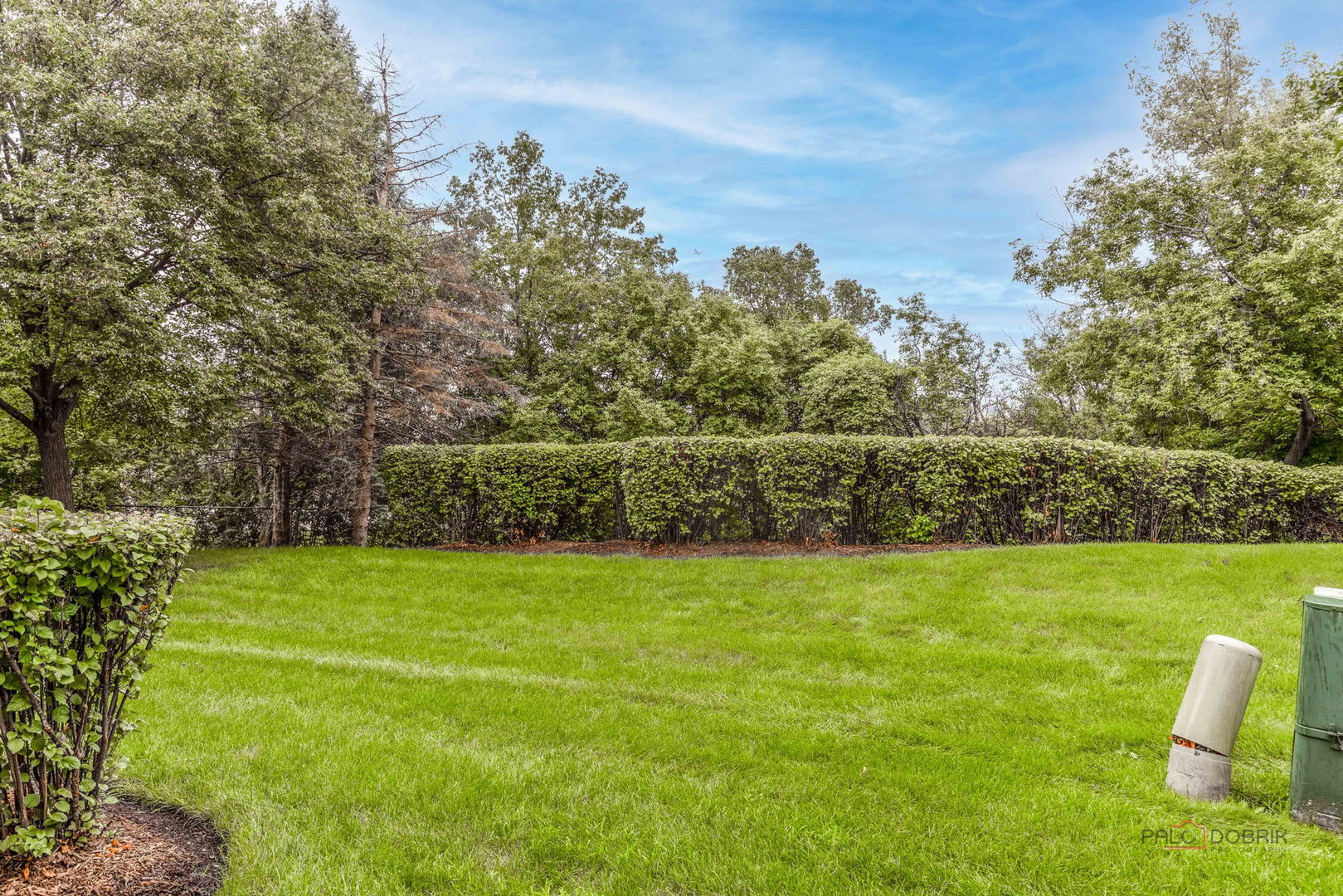 985 Huntington Drive Unit: 985