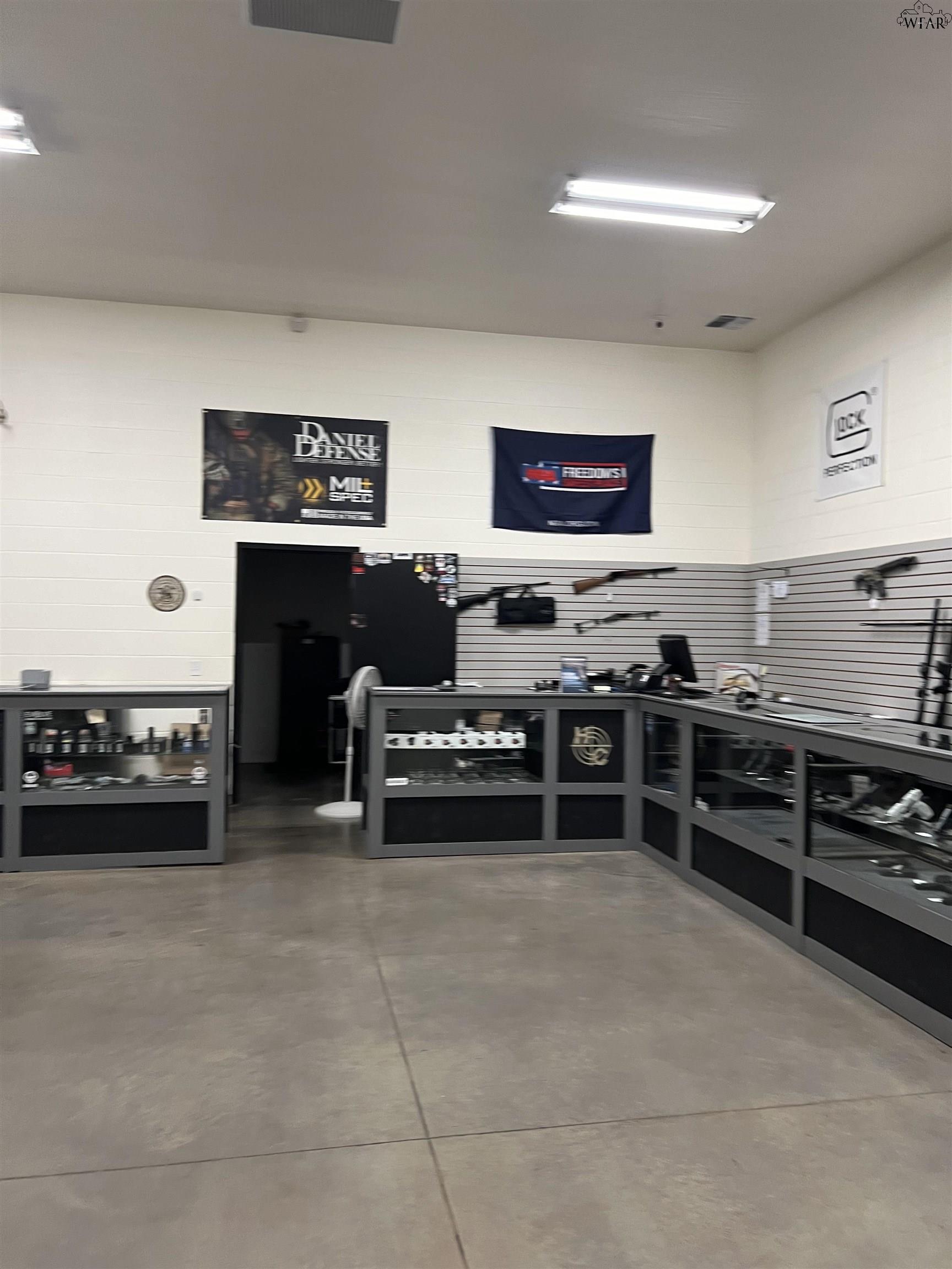 7475 CENTRAL FREEWAY Unit: I44