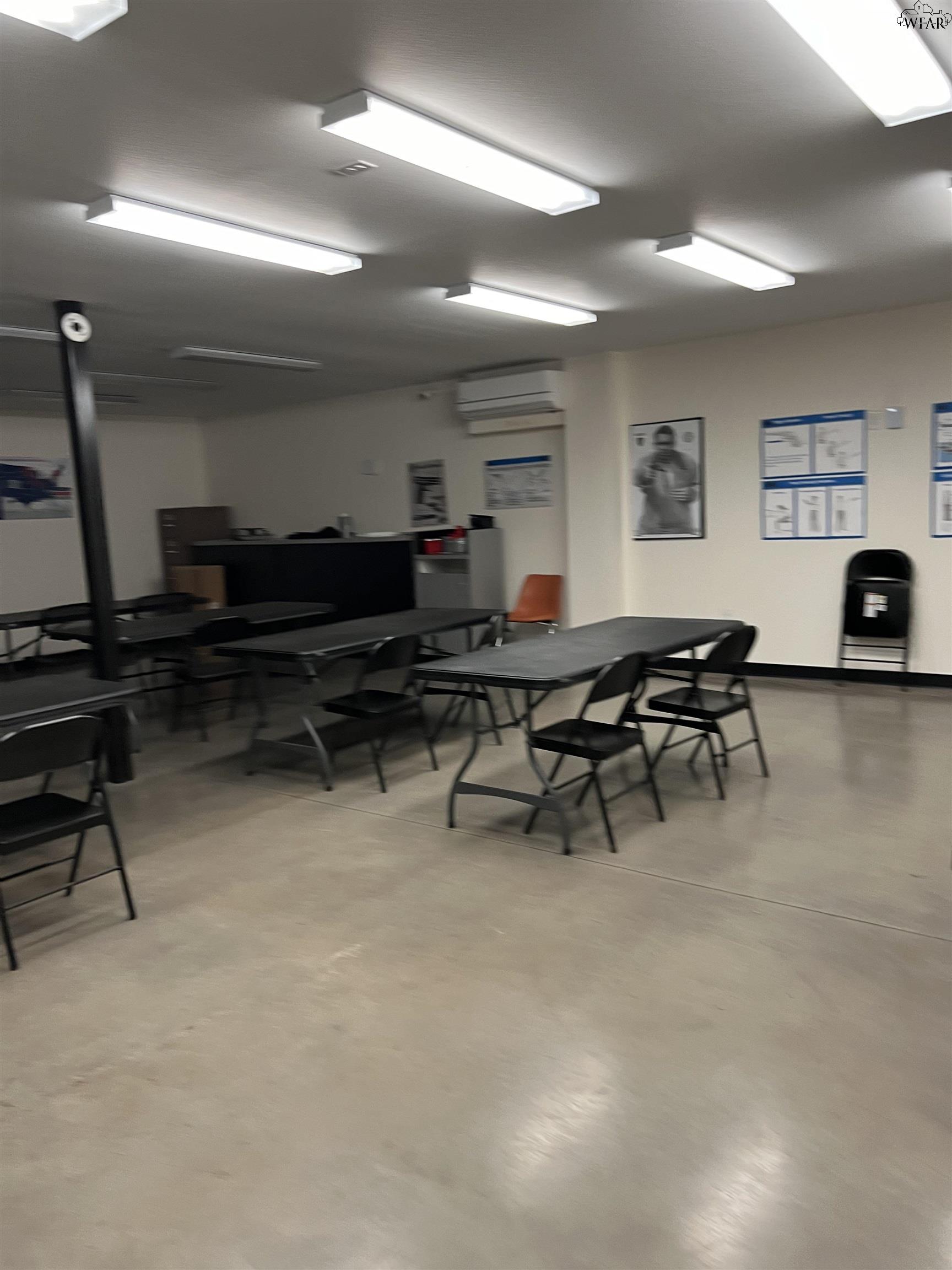 7475 CENTRAL FREEWAY Unit: I44