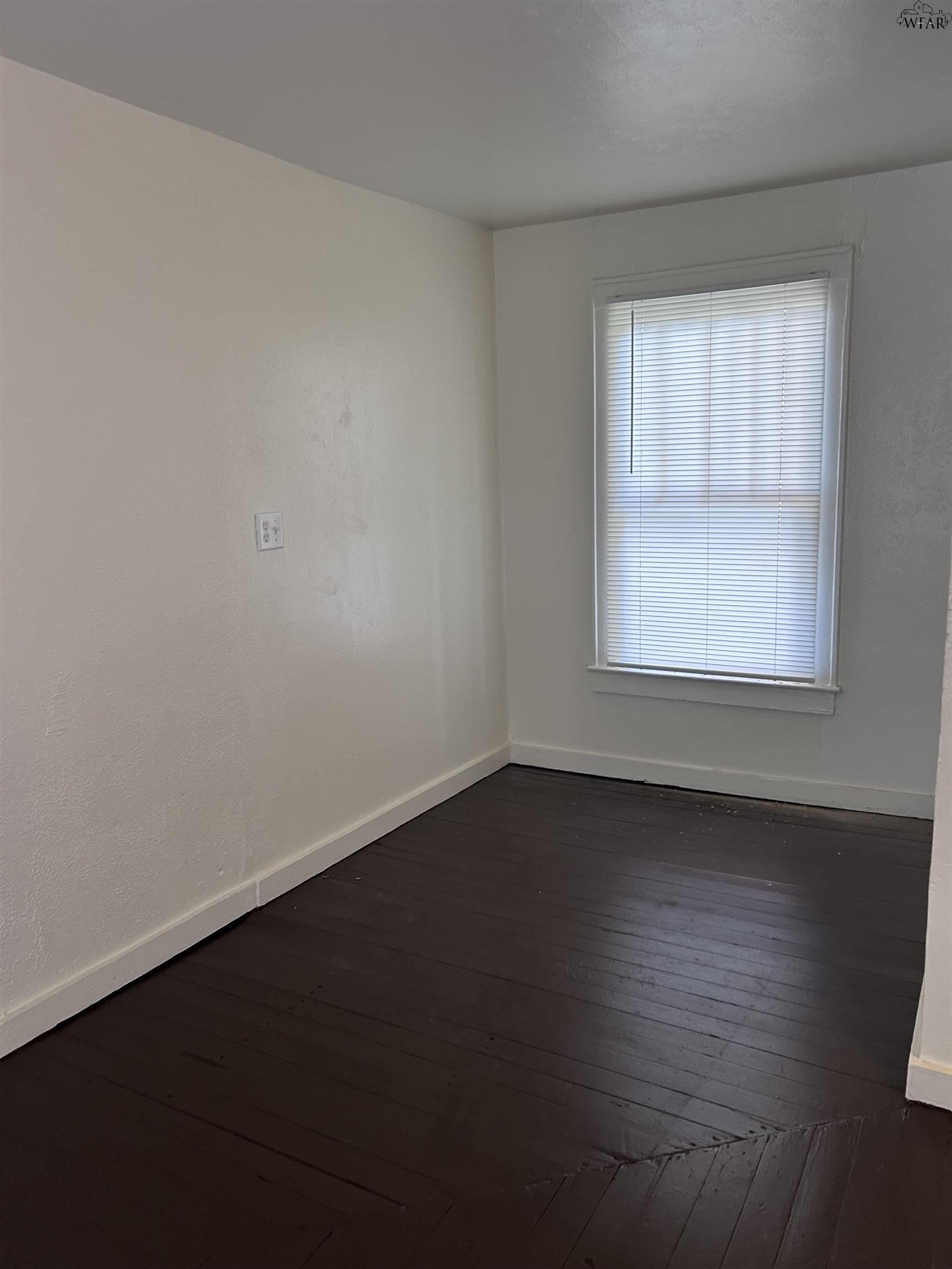 1643 PEARL AVENUE Unit: front house only