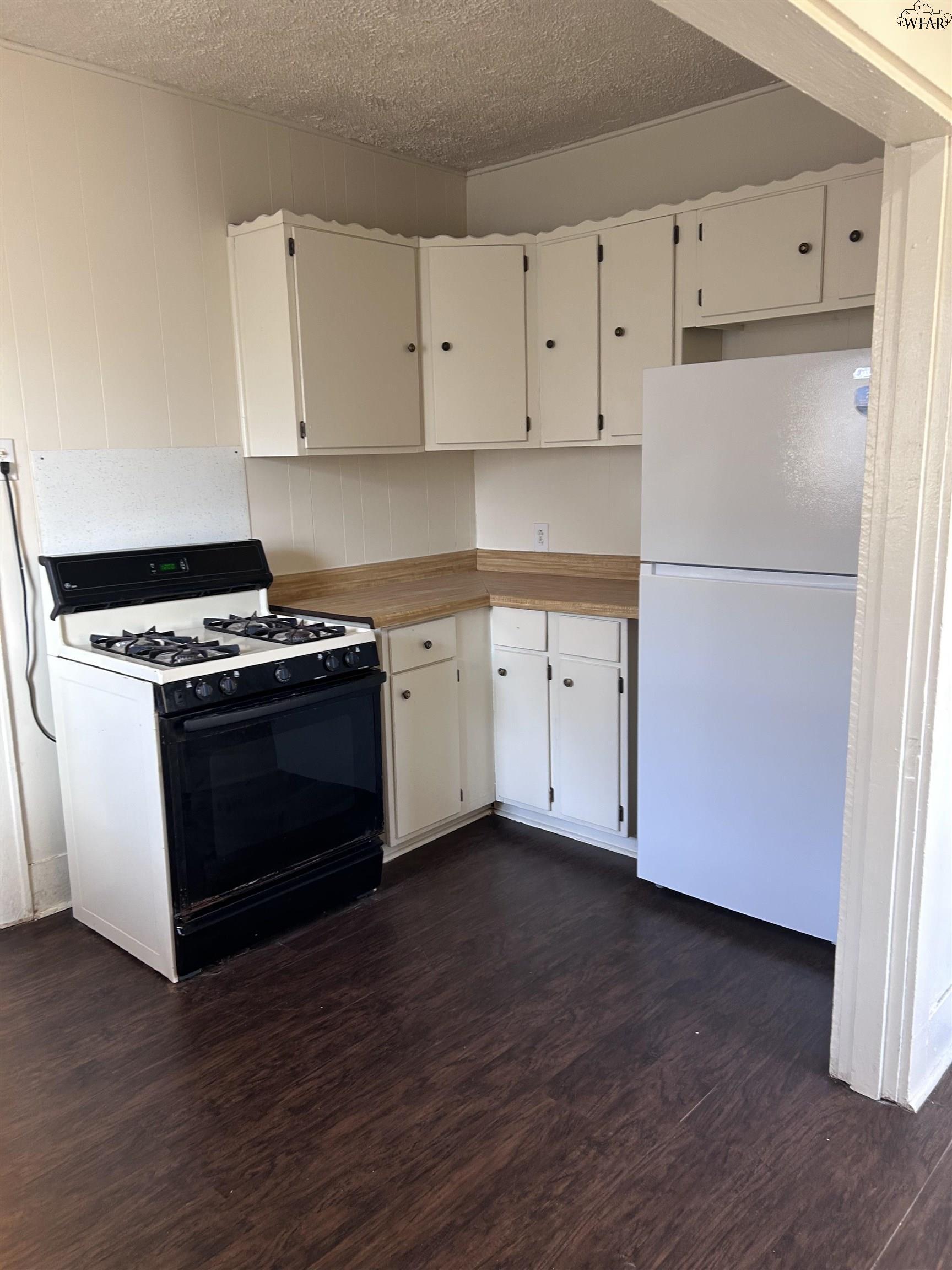 1643 PEARL AVENUE Unit: front house only