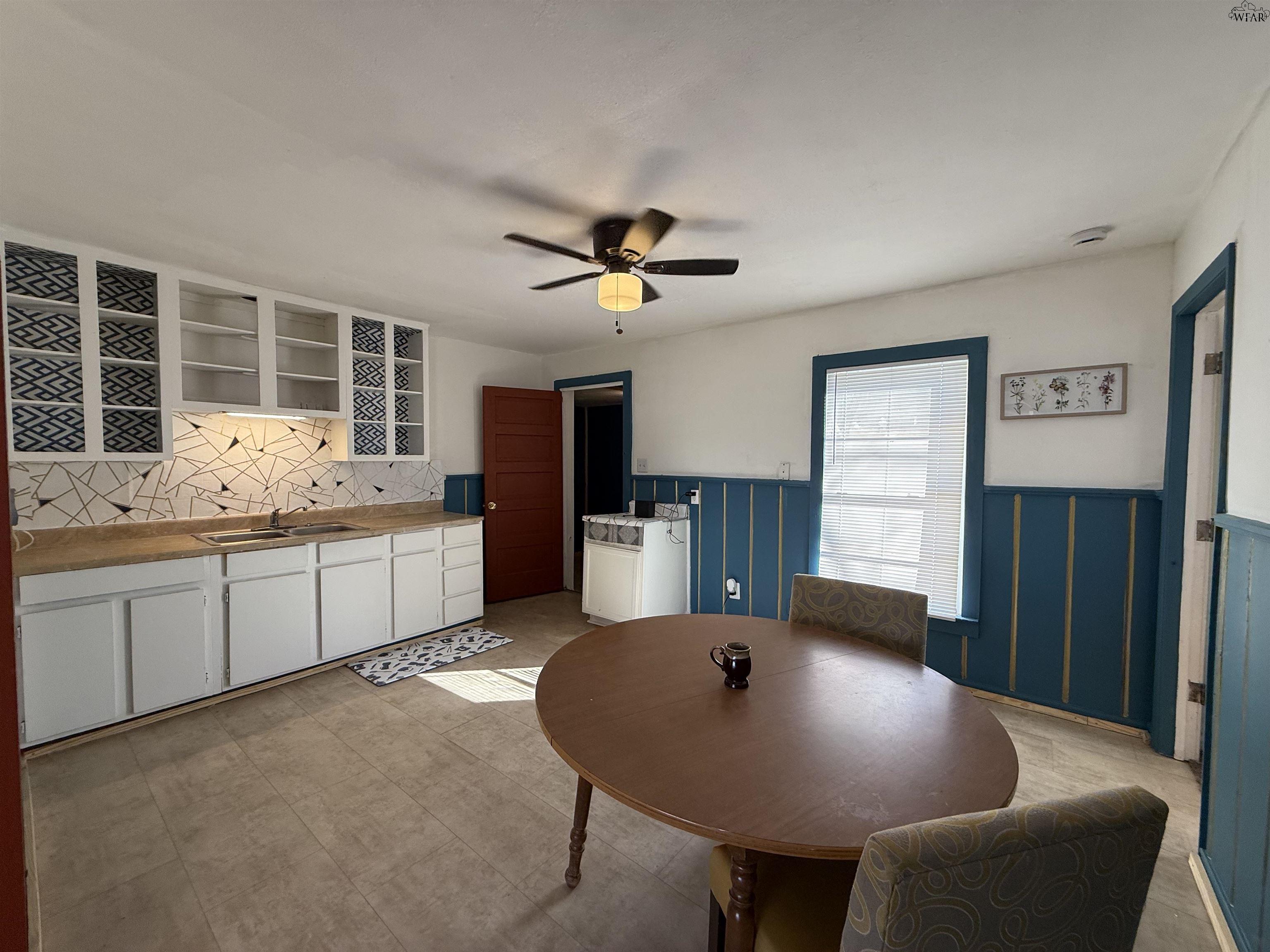 2715 PENNSYLVANIA ROAD