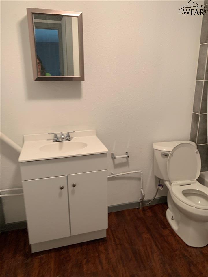 1704 PEARL AVENUE Unit: Apt #4  Rear House