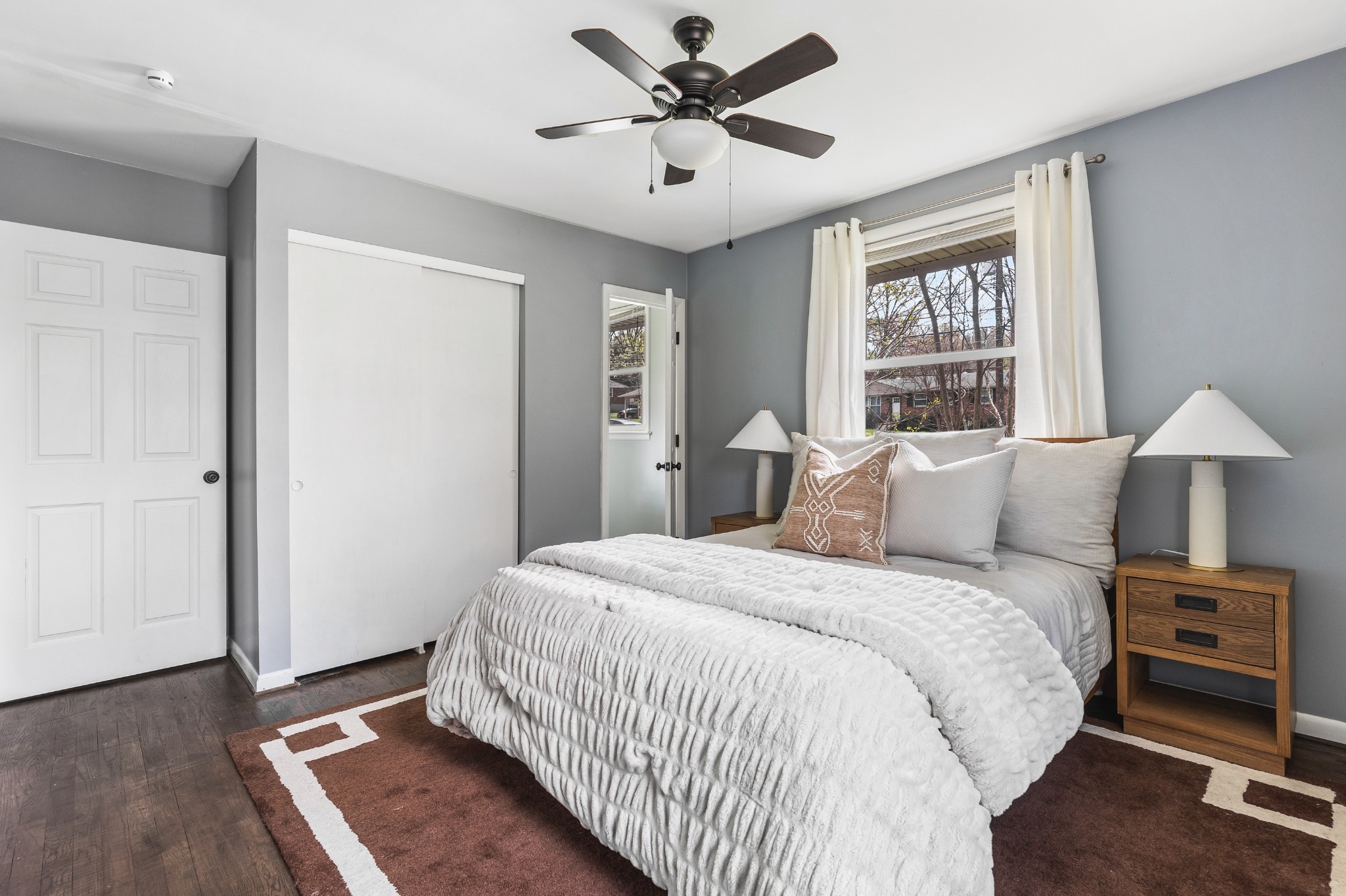 630 Whispering Hills Dr