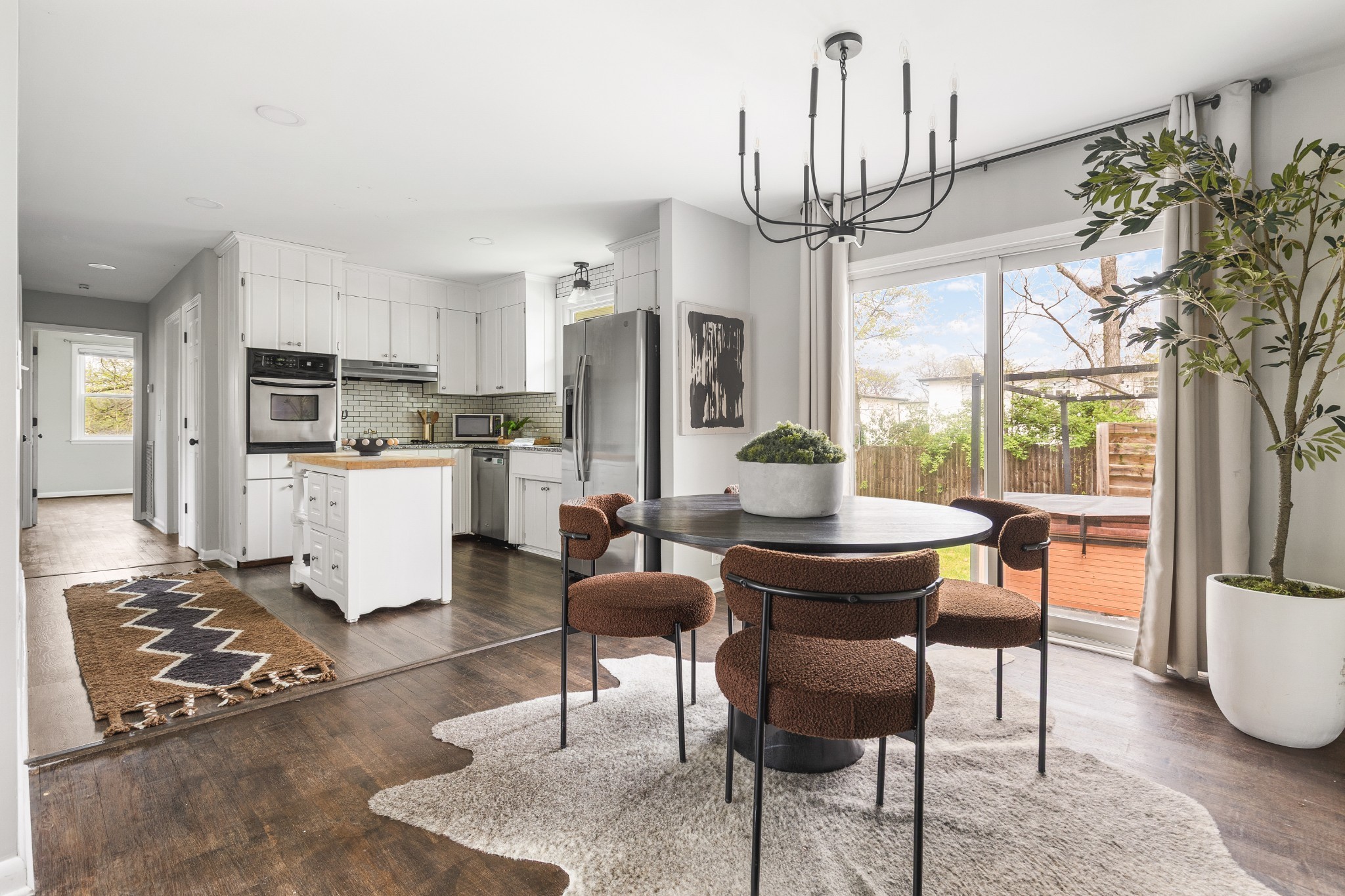 630 Whispering Hills Dr