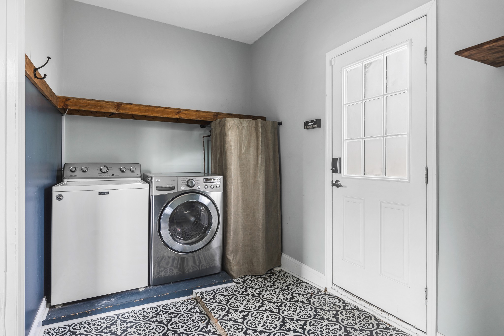 630 Whispering Hills Dr