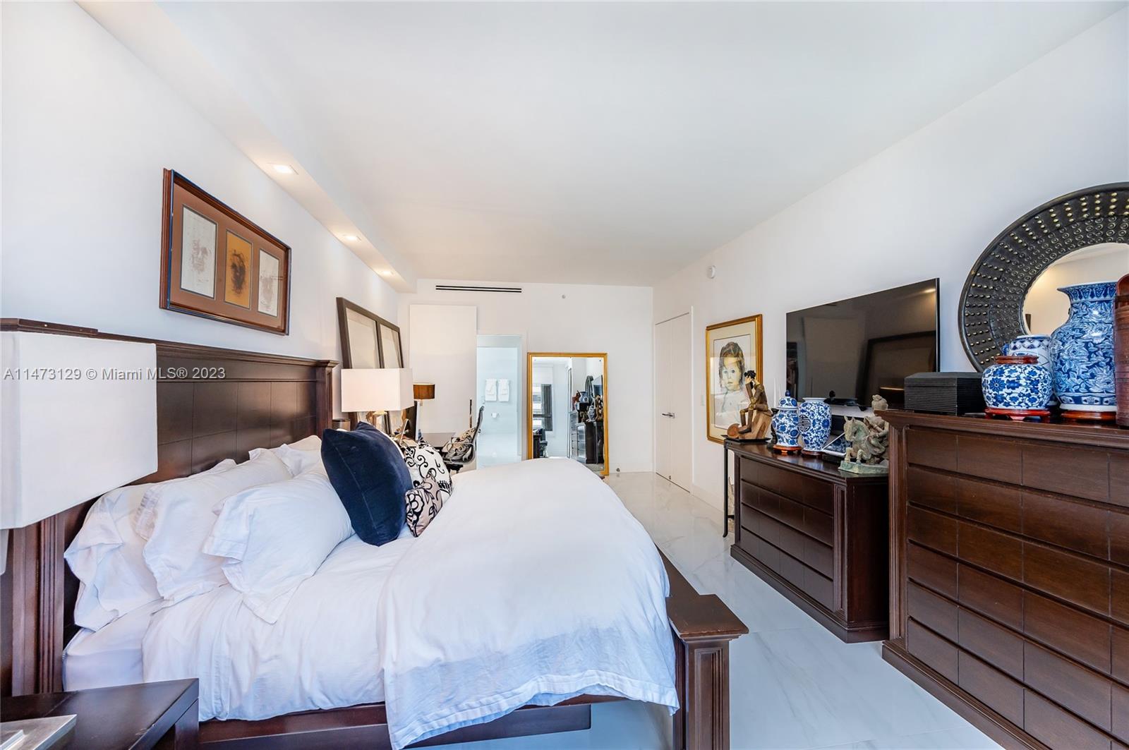 251 Crandon Blvd # 428