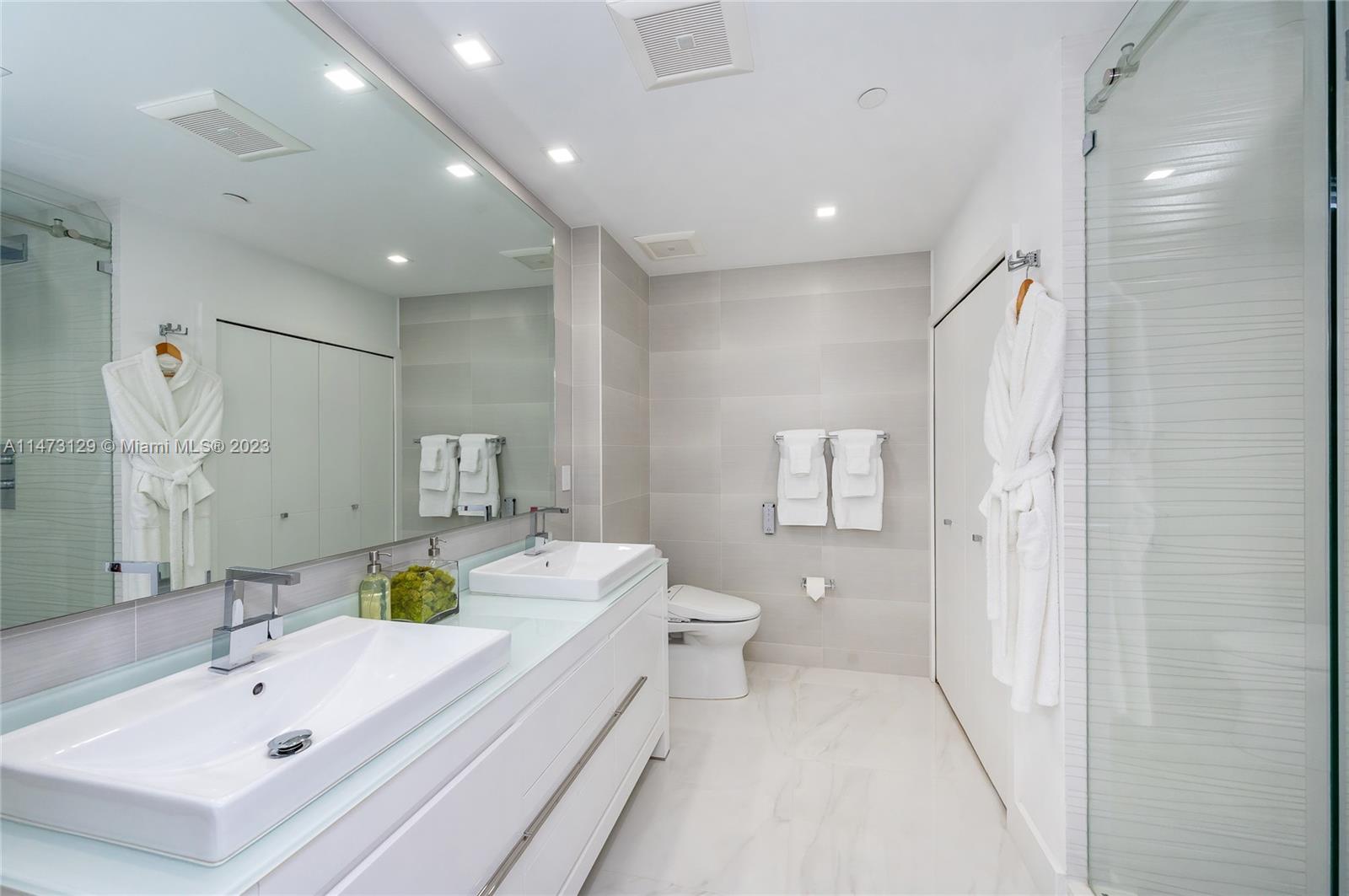 251 Crandon Blvd # 428