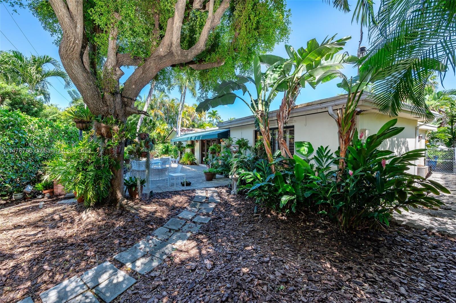 270 Cypress Dr