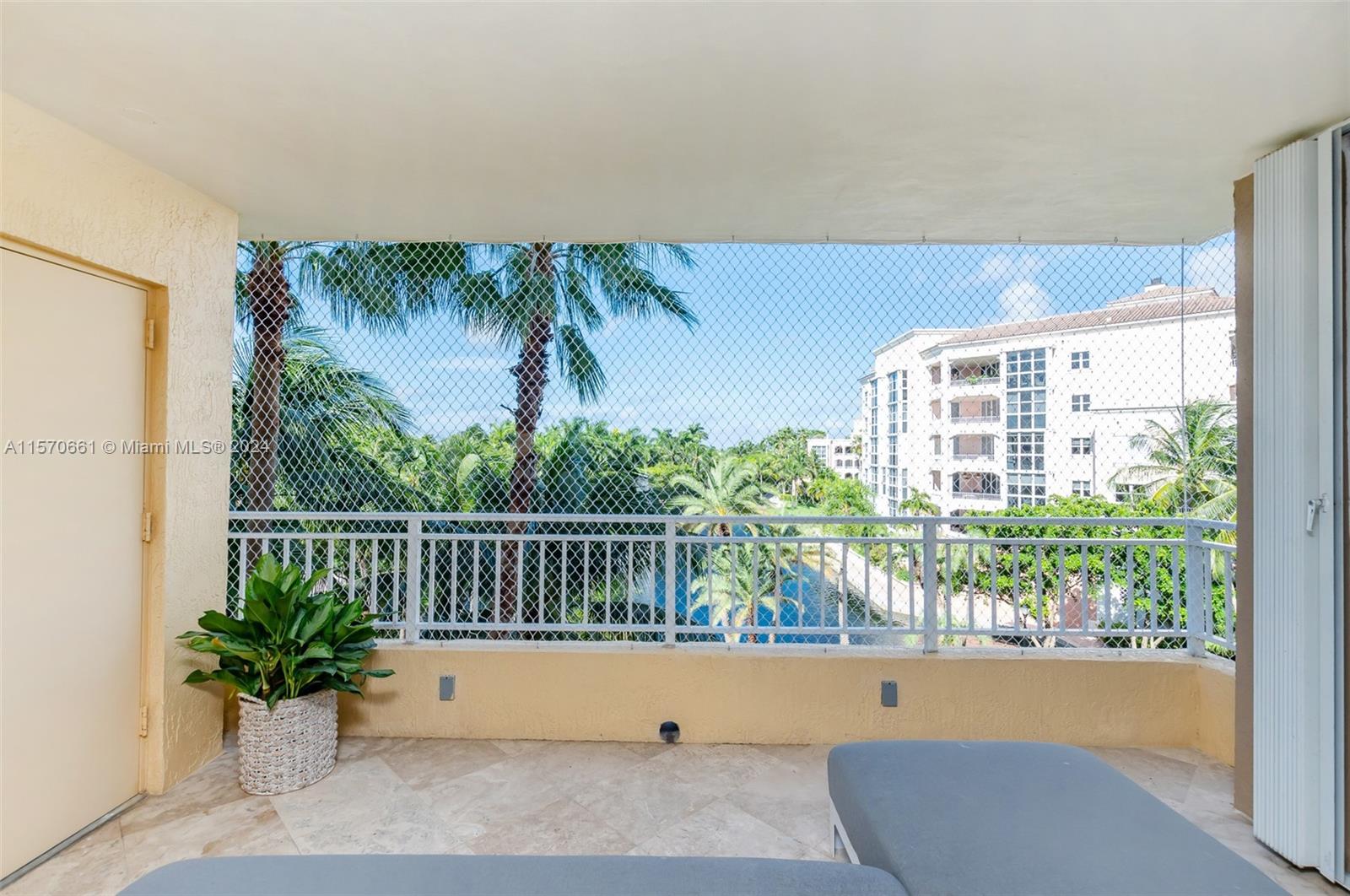 765 Crandon Blvd # 311