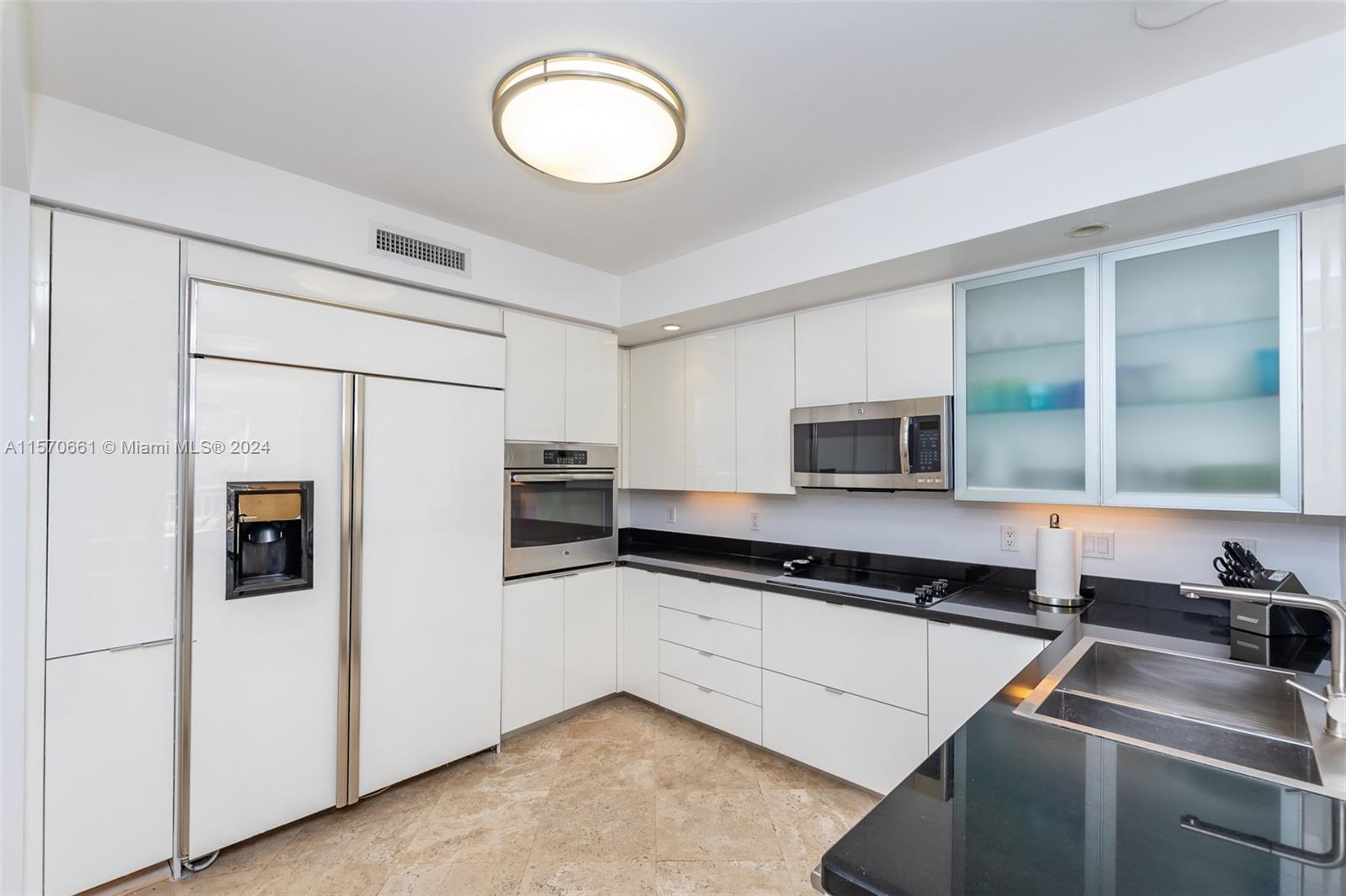 765 Crandon Blvd # 311