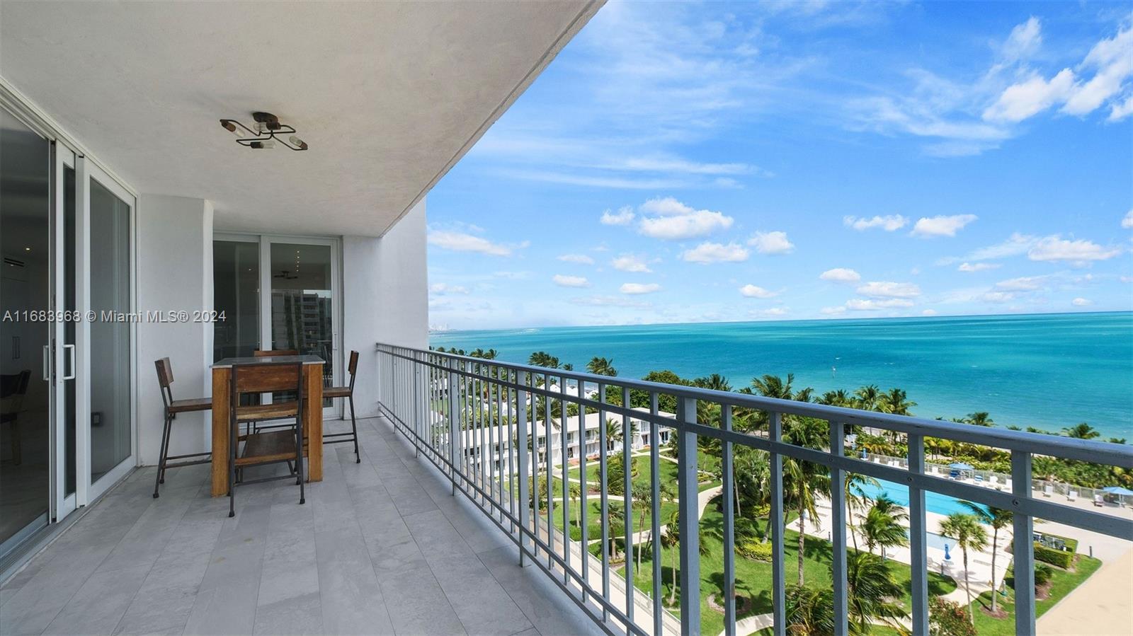 881 Ocean Dr # 8A