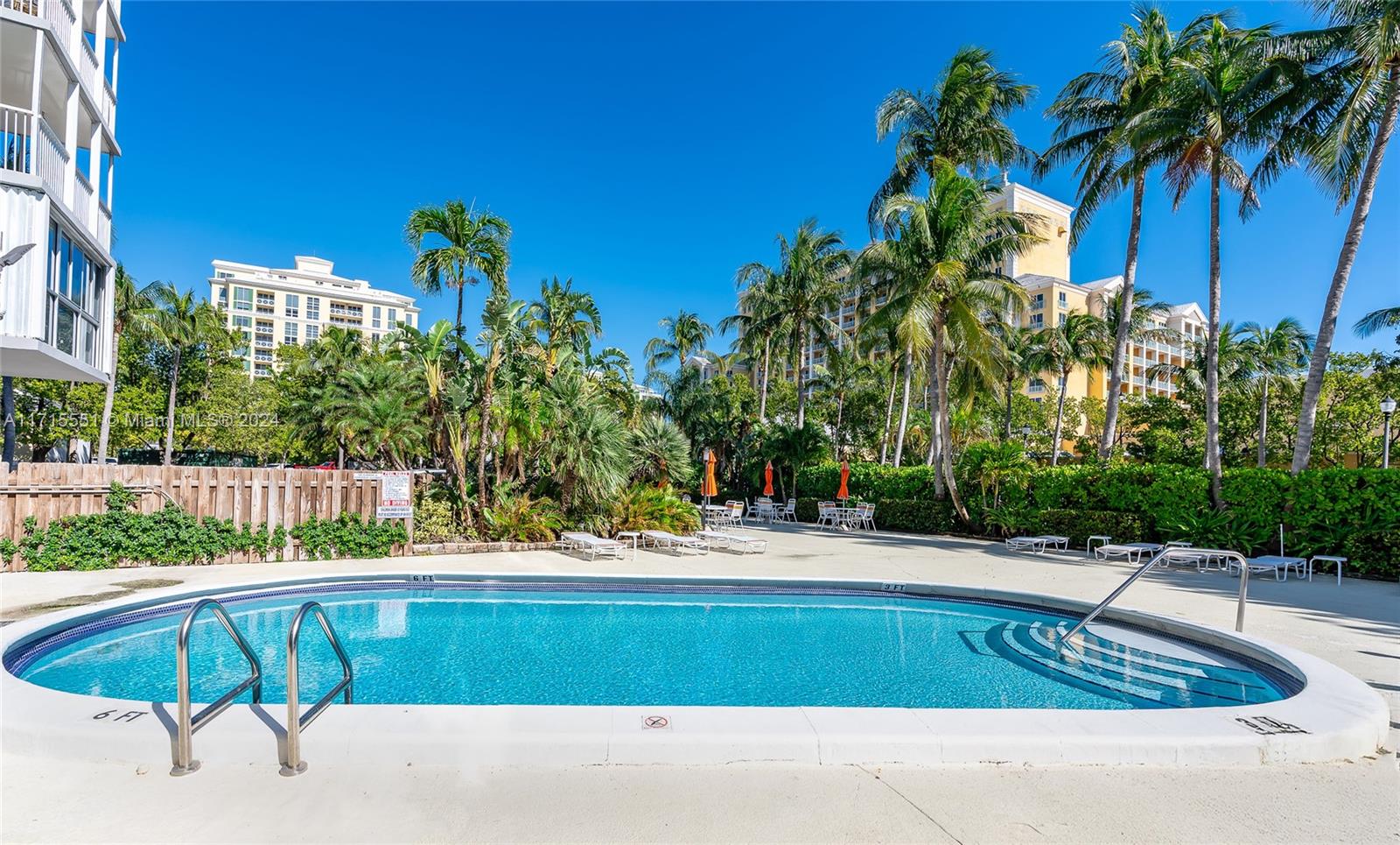550 Ocean Dr # 3E