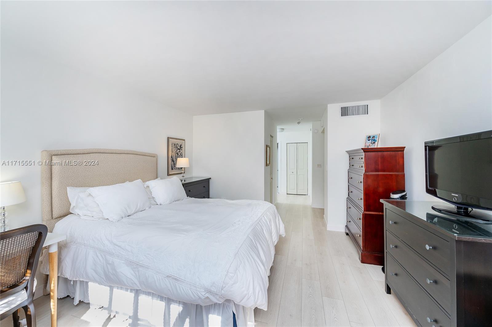 550 Ocean Dr # 3E