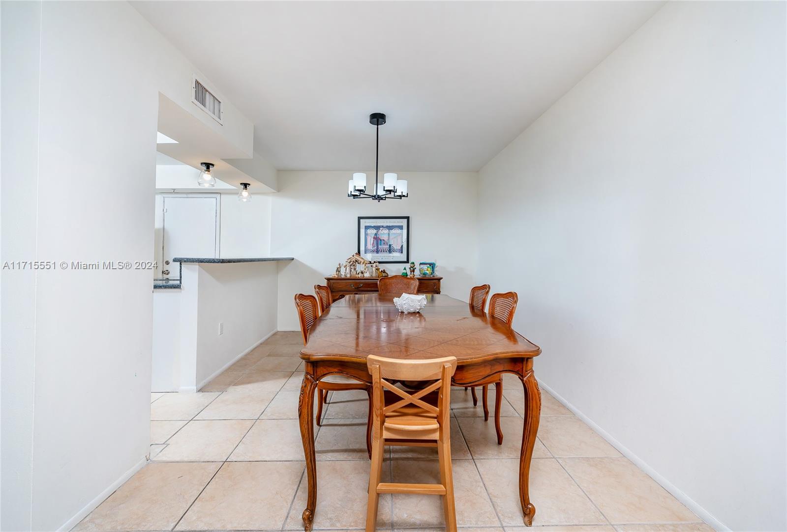 550 Ocean Dr # 3E