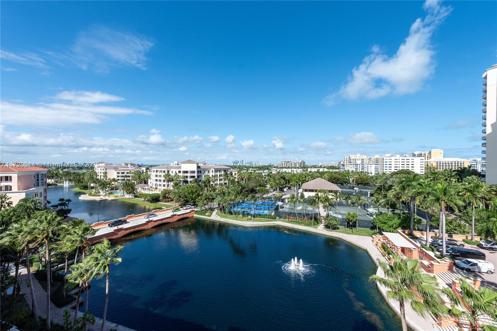 765 Crandon Blvd # 4 Unit: PH-4