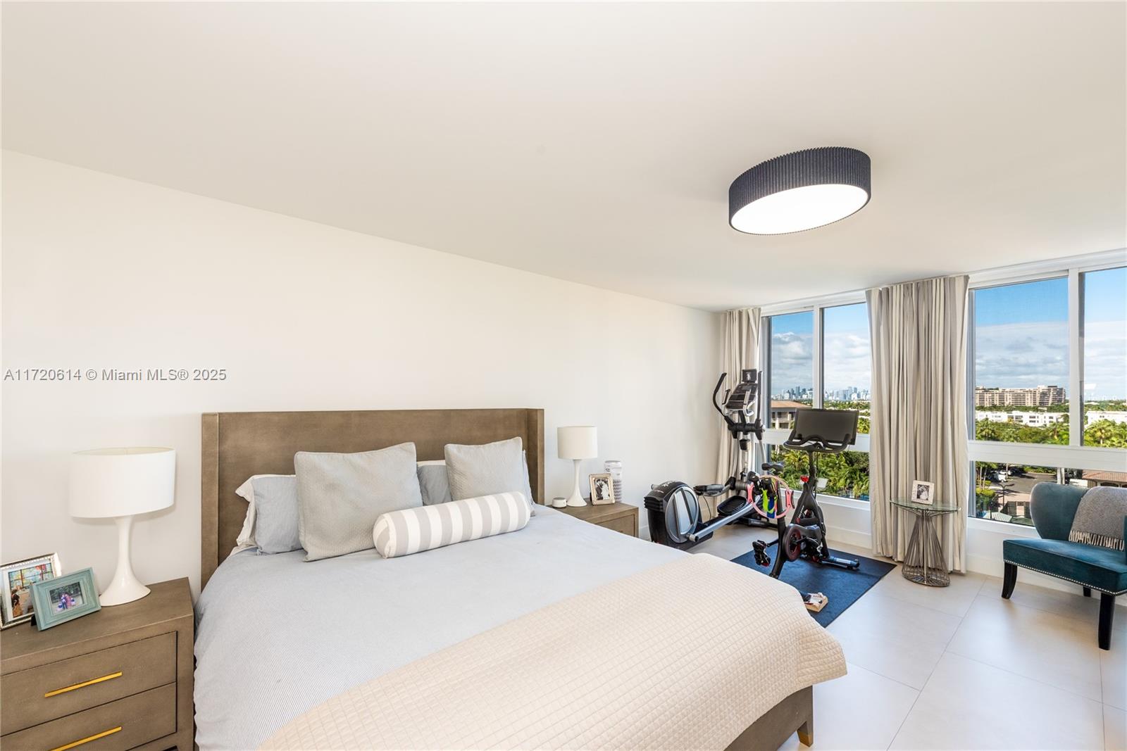 765 Crandon Blvd # 4 Unit: PH-4