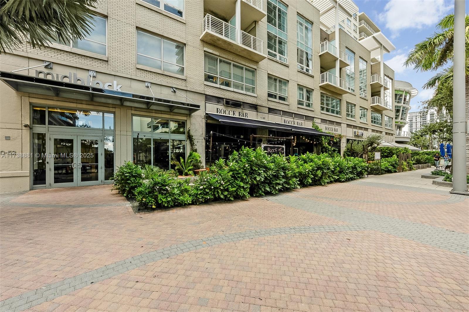 3250 NE 1st Ave # 1102