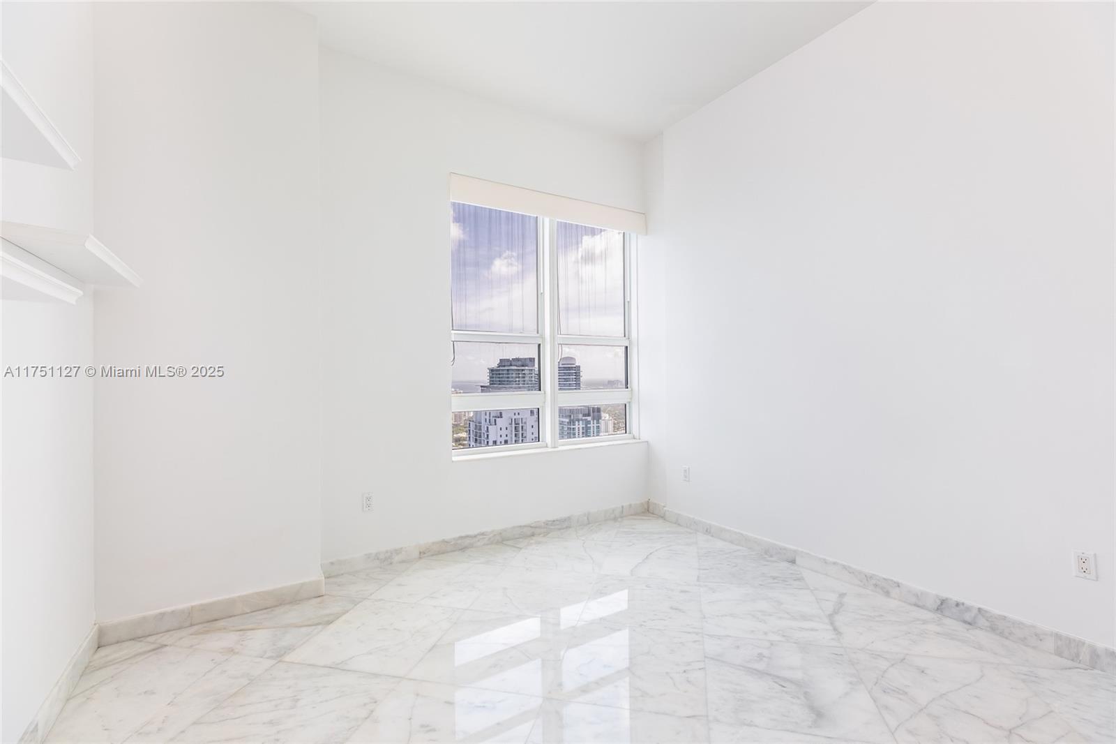 950 Brickell Bay Dr # 5405
