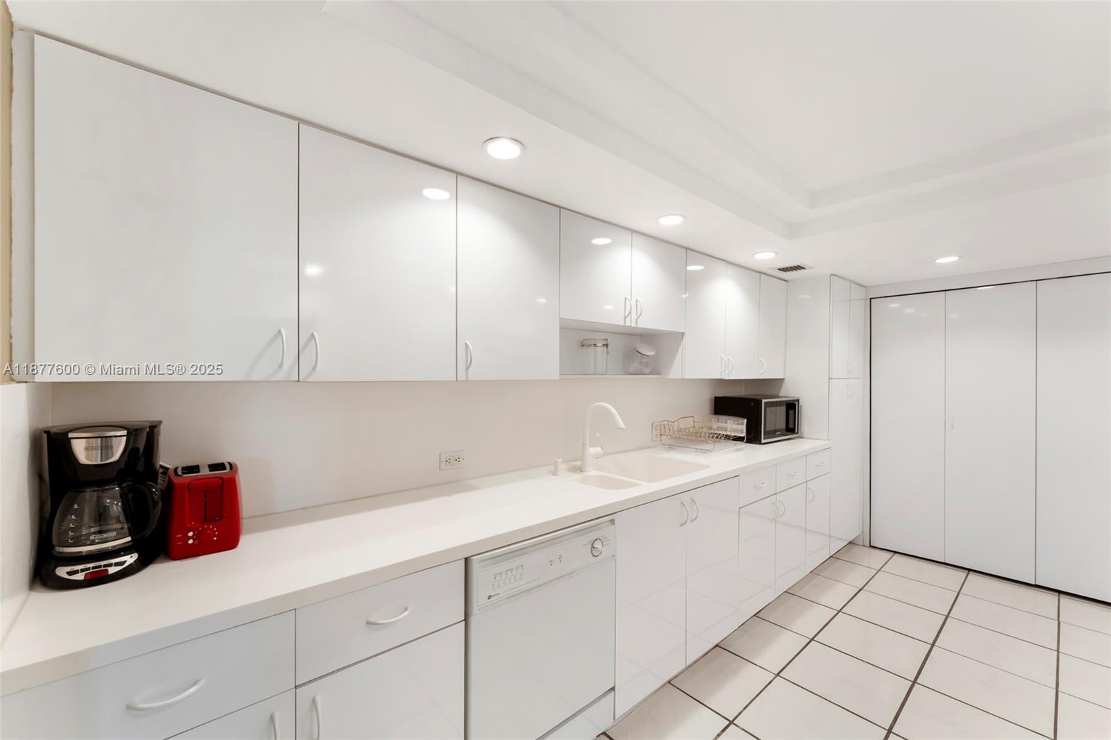 1121 Crandon Blvd # E1206