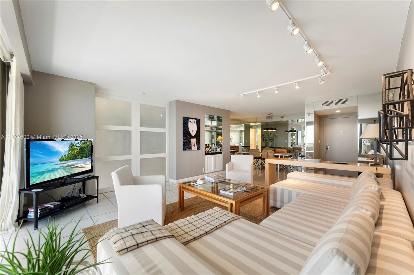 1121 Crandon Blvd # E1206