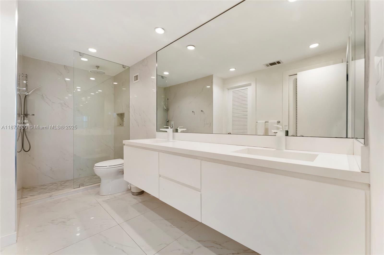 1121 Crandon Blvd # E1206