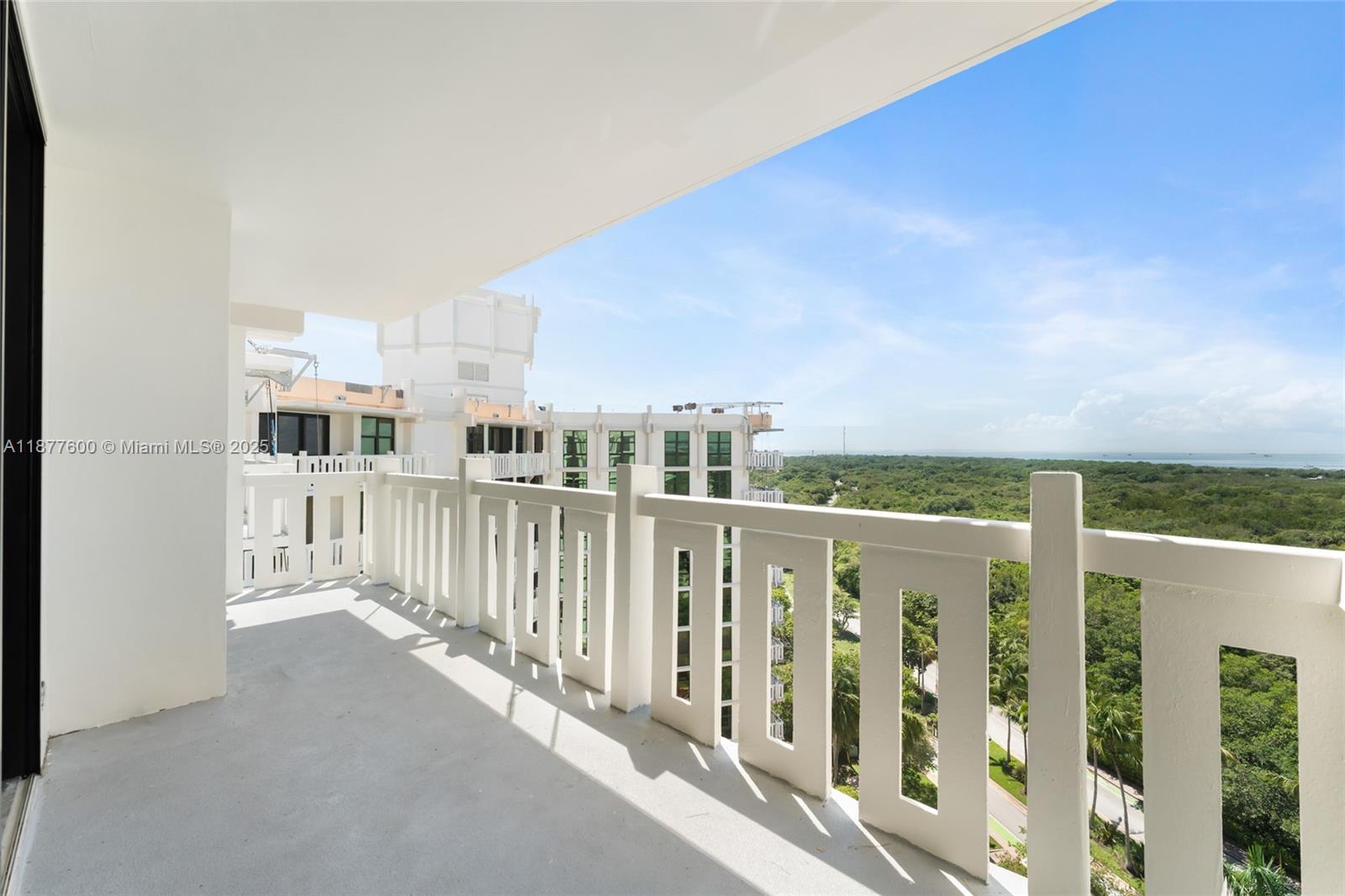 1121 Crandon Blvd # E1206