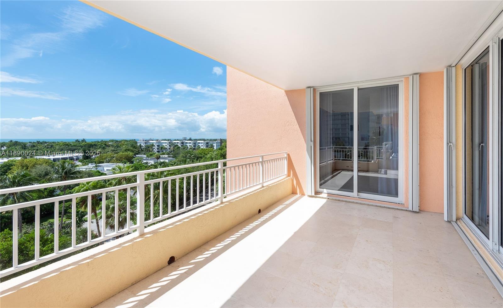 799 Crandon Blvd # 607