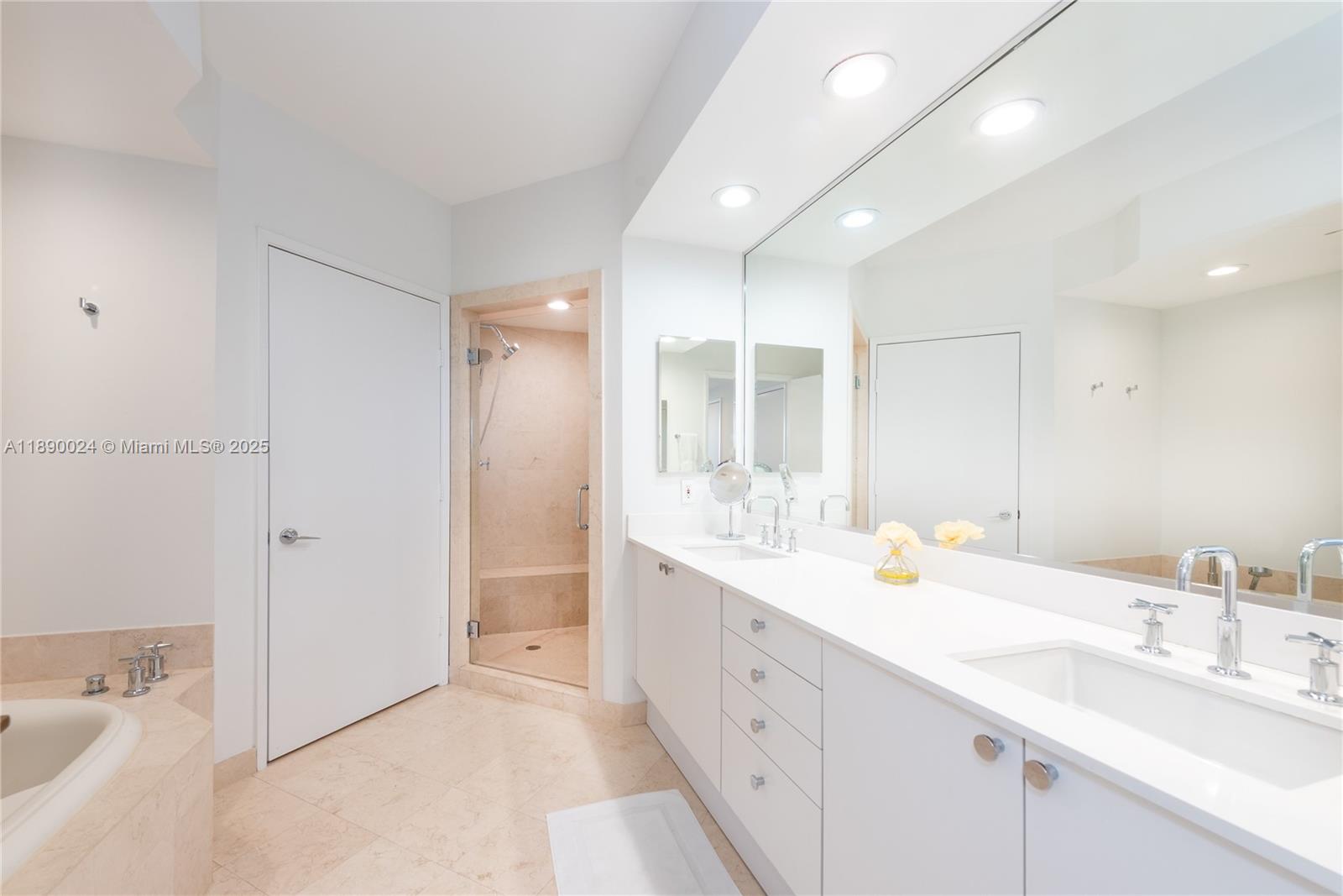 799 Crandon Blvd # 607